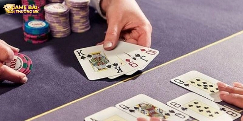Cách chia bài Poker